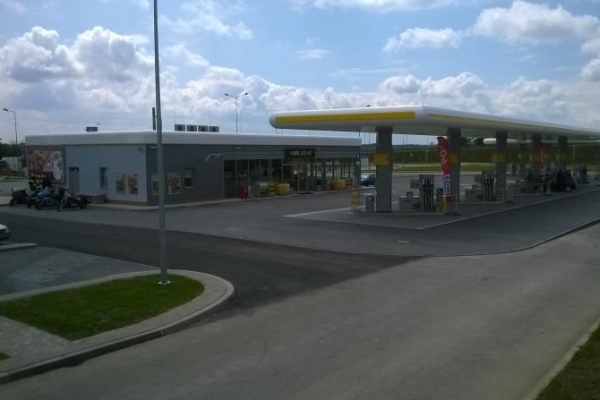 Pierwsze stacje benzynowe przy A2 otwarte